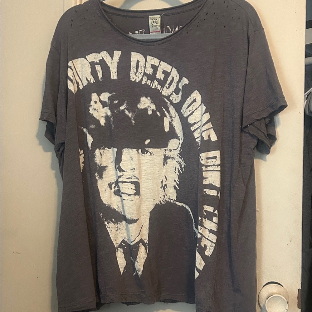 Magnolia Pearl AC/DC tee